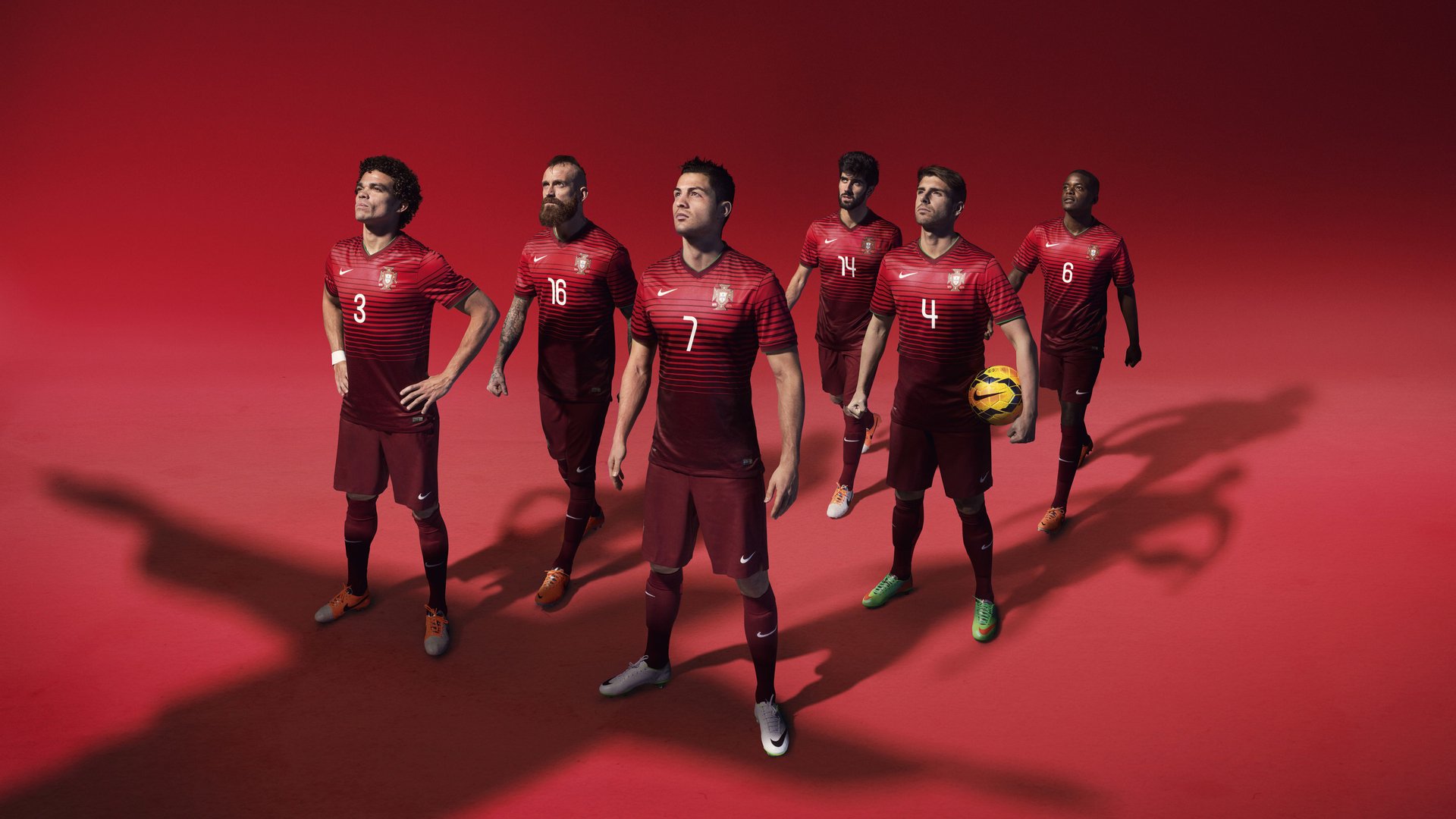 中场组织核心控场能力增强有效串联前后场传递提升节奏，活动中场控是干什么的