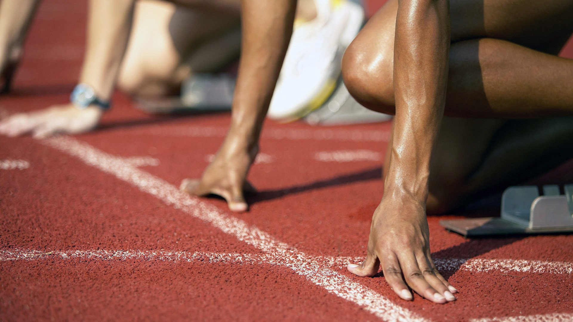 中超多支球队更换主帅体现管理层改革决心,中超几次换人