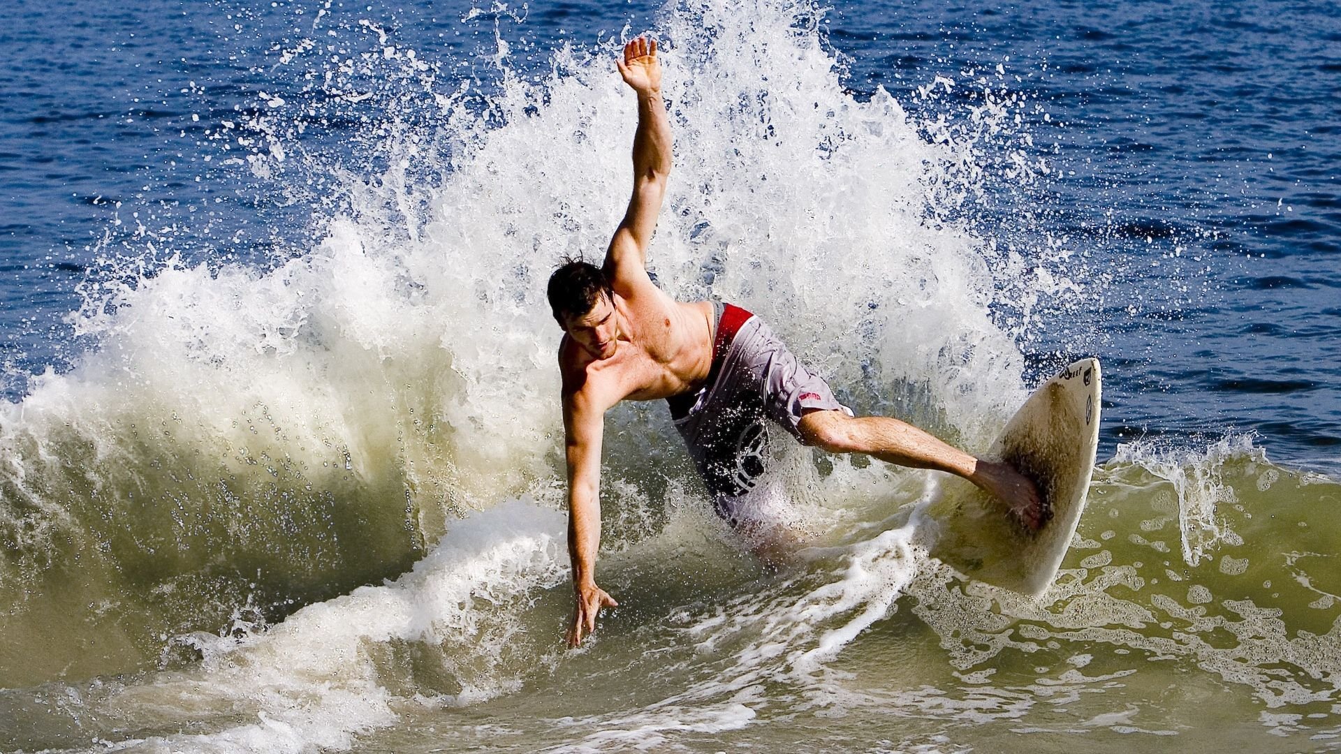 英超年度最精彩进球评选揭晓，谁能获胜？，英超精彩进球集锦